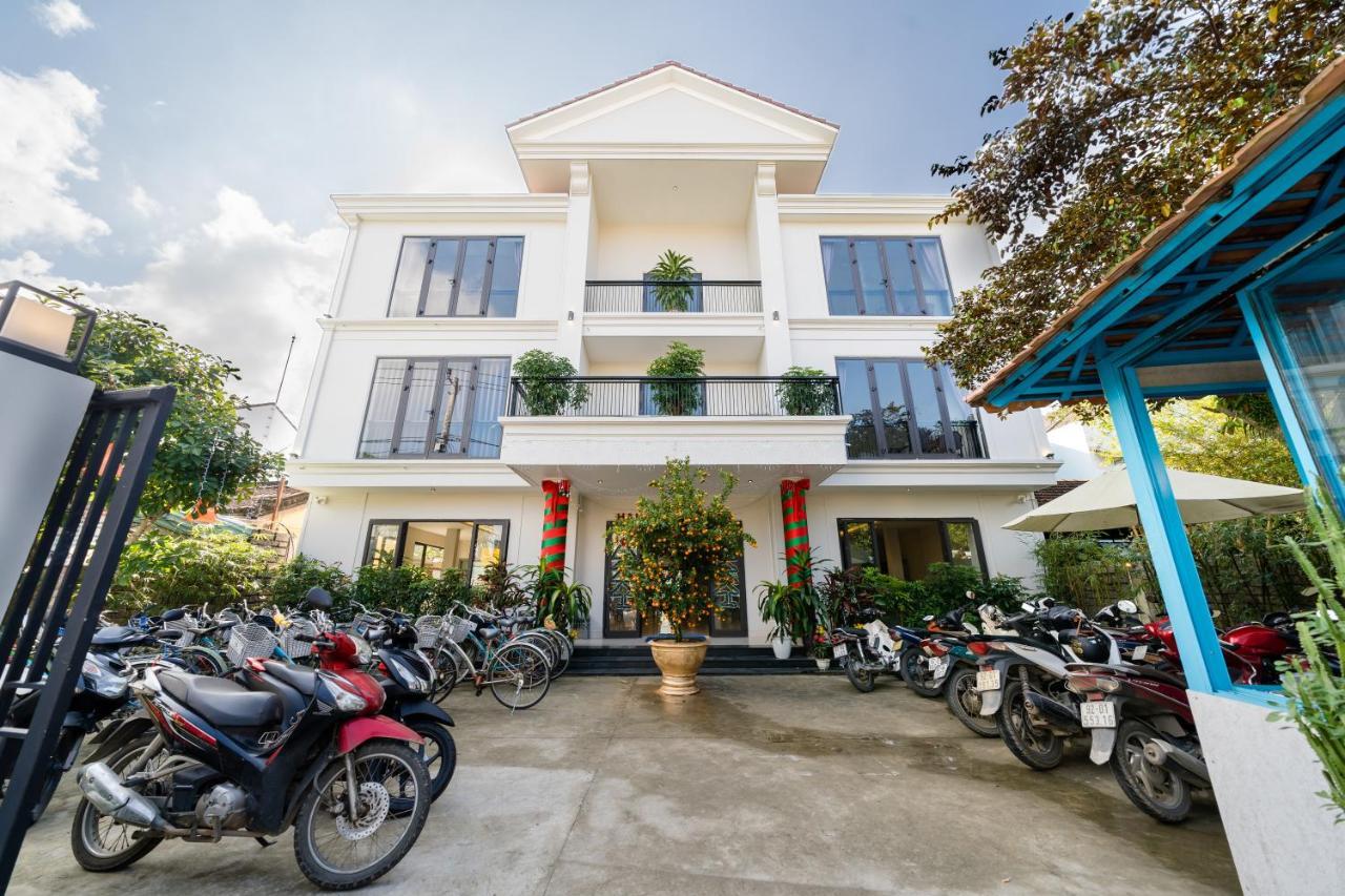 Bed Station Hostel & Pool Bar Hoi An " Former Sunflower" エクステリア 写真